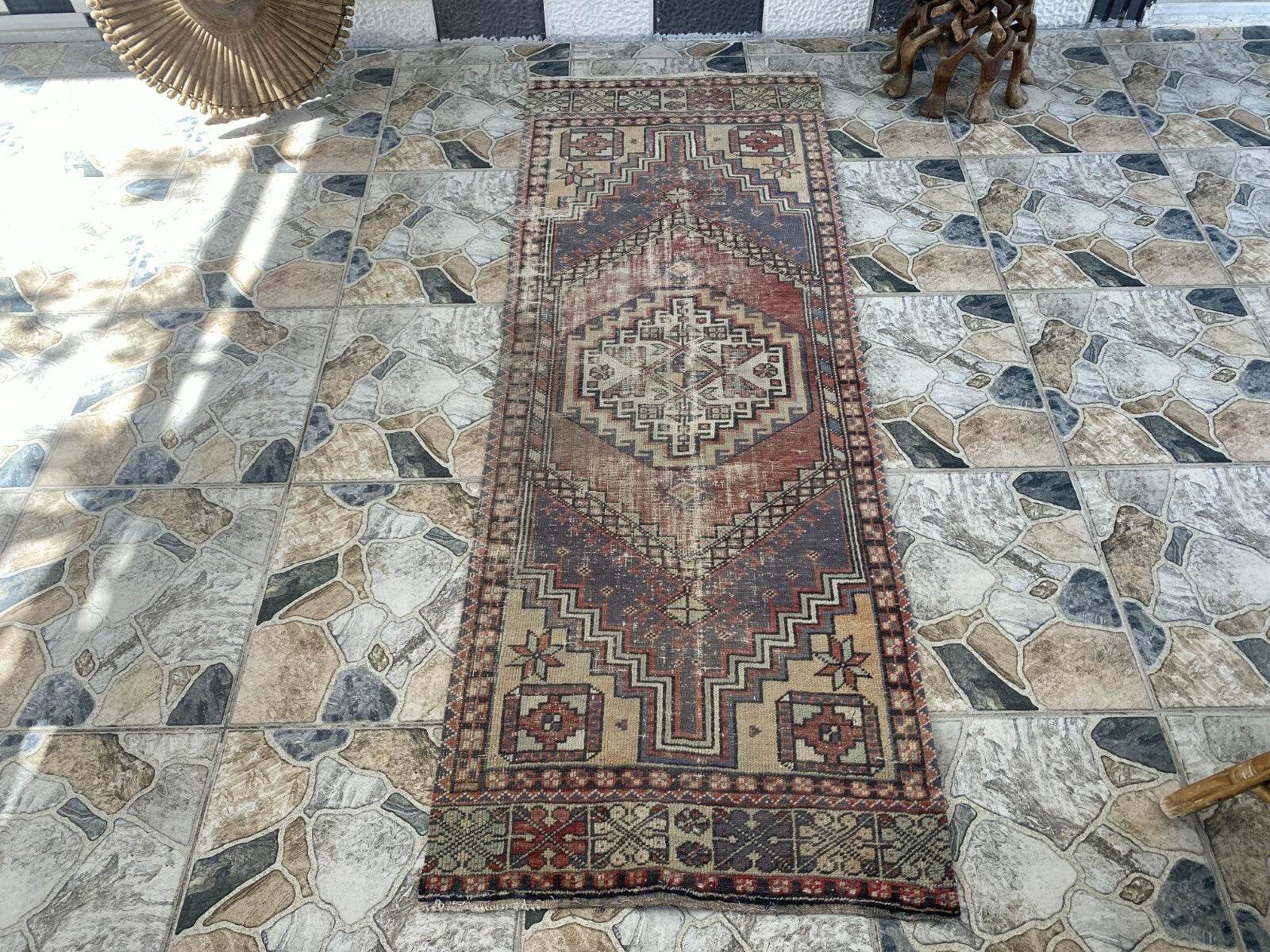 Pre 1980’s ANTIQUE ANATOLIAN FARMHOUSE RUG - GEOMETRIC TRIBAL TURKISH VINTAGE