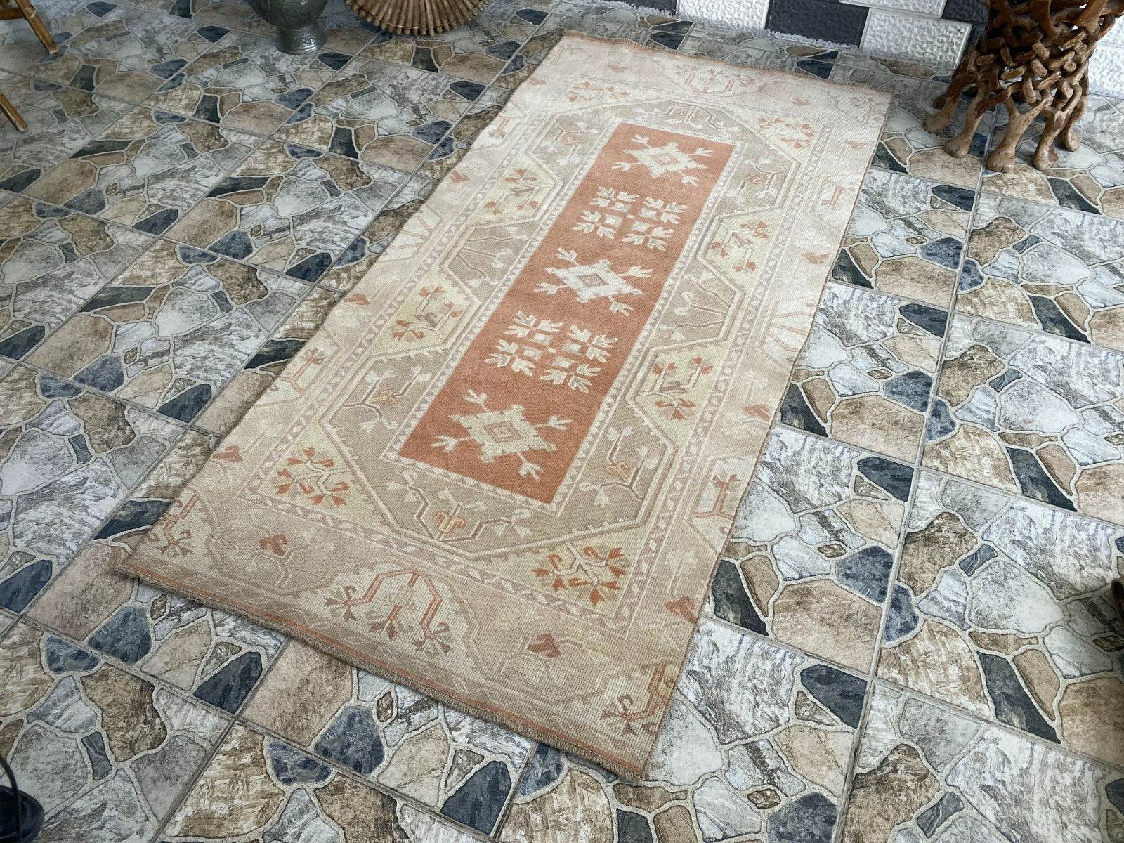 Pre 1970’s ANTIQUE ANATOLIAN FARMHOUSE RUG - GEOMETRIC TRIBAL TURKISH VINTAGE