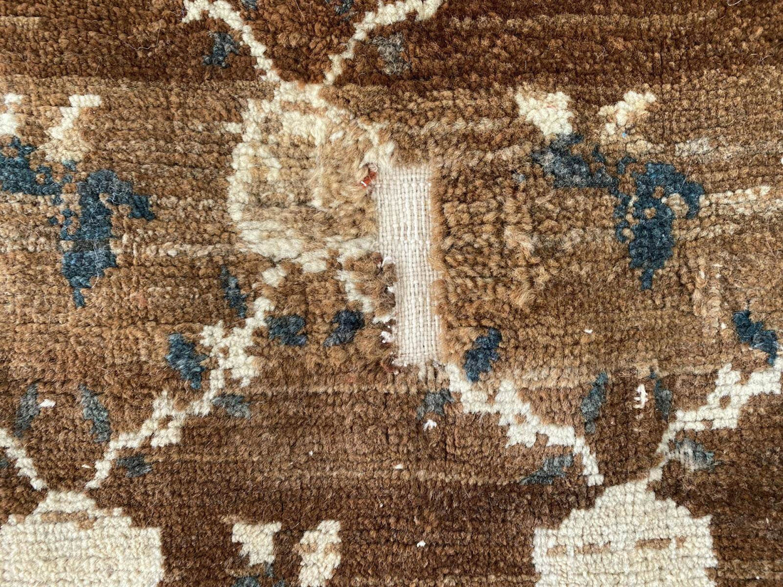 Vintage Kurdish Oushak Rug, 1980s Turkish Anatolian Hand-Knotted Wool Runner Rug