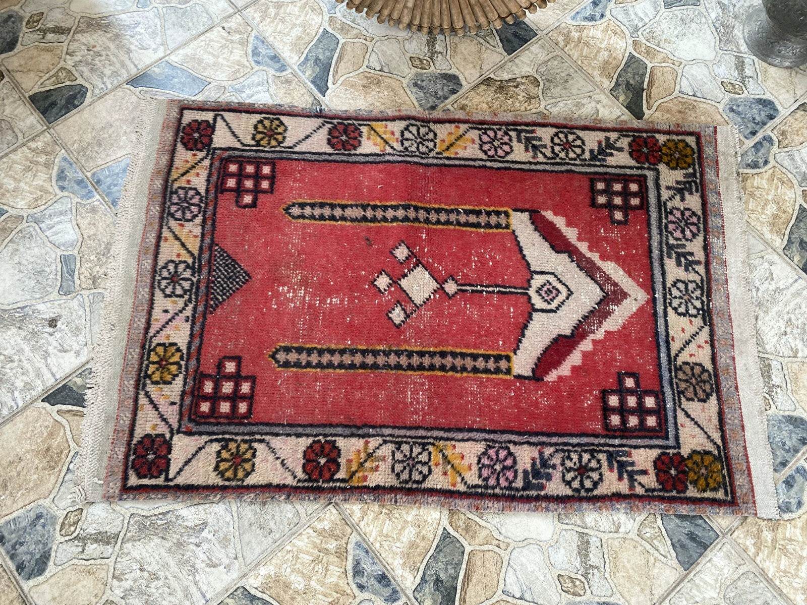 Vintage Turkish Oushak Prayer Rug | 2x3 ft | Hand-Knotted Wool Anatolian Tribal
