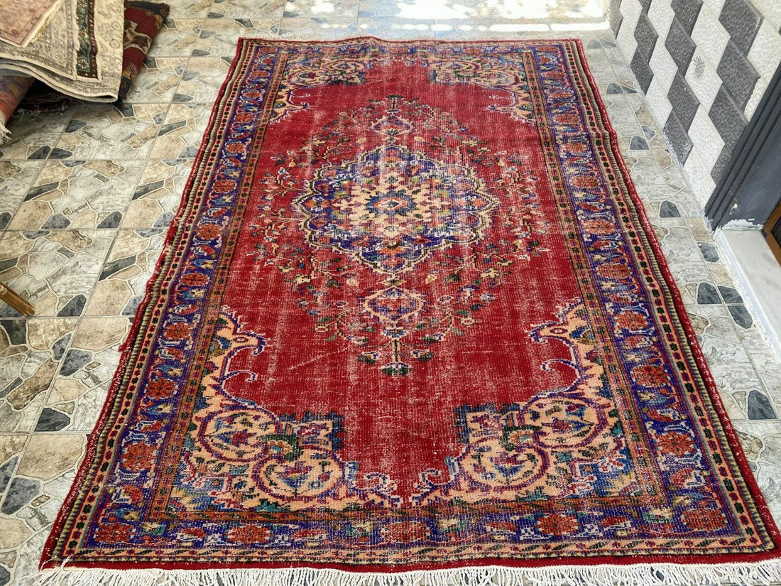 Large Vintage Wool Rug | 6.1 x 9.2 ft Faded Anatolian Carpet Hand-Knotted Carpet