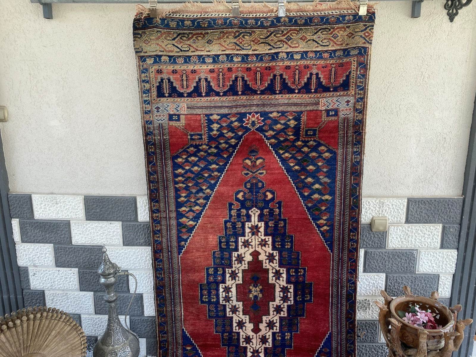 Pre 1980’s ANTIQUE ANATOLIAN FARMHOUSE RUG - GEOMETRIC TRIBAL TURKISH VINTAGE
