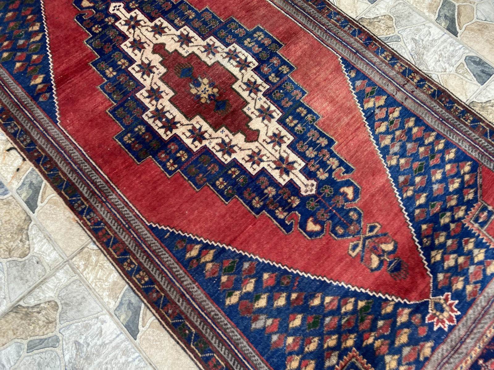 Pre 1980’s ANTIQUE ANATOLIAN FARMHOUSE RUG - GEOMETRIC TRIBAL TURKISH VINTAGE