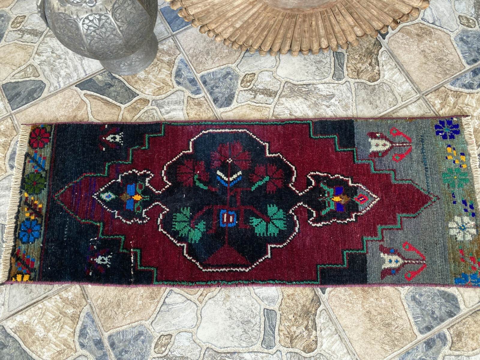 1.2x3.4 ft Anatolian Medallion Runner - Vintage Farmhouse Hand-Knotted Wool Rug