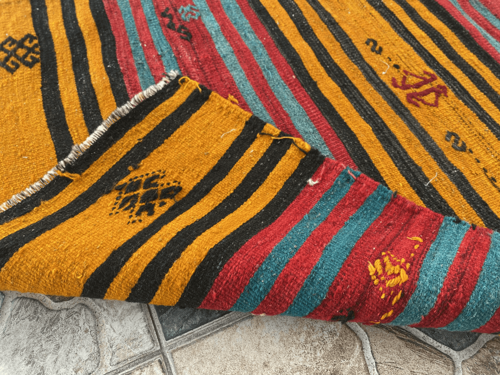 Vintage Turkish Kilim Rug | Handmade Tribal Wool Rug | Small 2x4 ft | Farmhouse