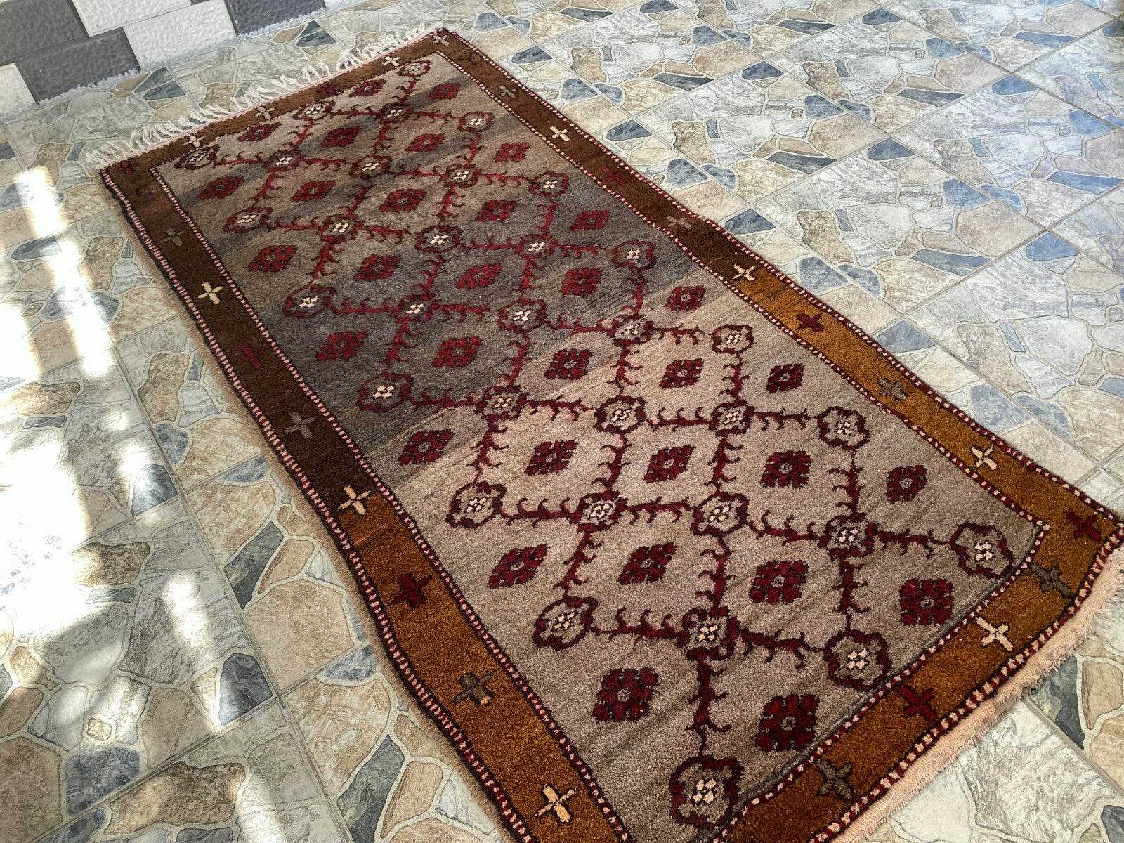 Vintage Kurdish Oushak Rug, 1980s Turkish Anatolian Hand-Knotted Wool Runner Rug