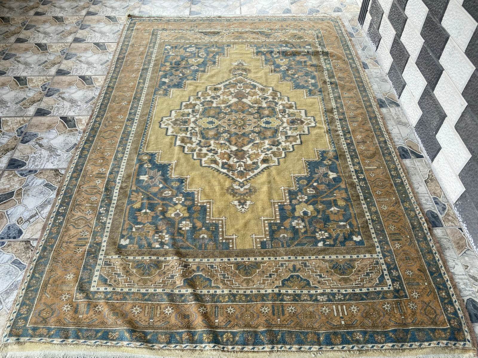 Vintage Turkish Oushak Rug | Anatolian Antique Taspinar Hand-Knotted Wool 1960s 6x8 ft
