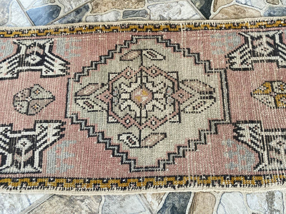 Vintage Anatolian Small Rug – 1.6 x 3.1 ft Turkish Hand-knotted Oushak Wool Rug