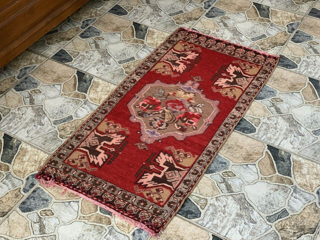 Vintage Tribal Handmade Wool Farmhouse Carpet Antique Turkish Rug 1.7 x 3.3 ft