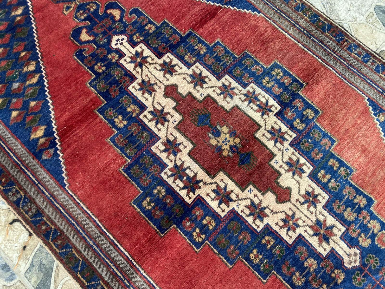 Pre 1980’s ANTIQUE ANATOLIAN FARMHOUSE RUG - GEOMETRIC TRIBAL TURKISH VINTAGE