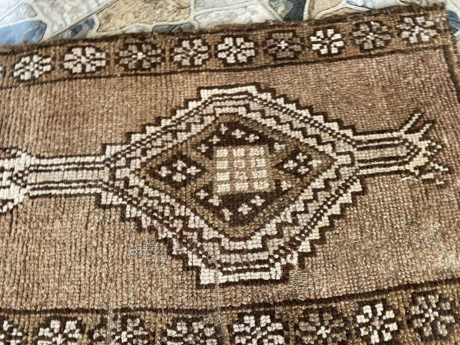 Pre 1970’s ANTIQUE ANATOLIAN FARMHOUSE RUG - GEOMETRIC TRIBAL TURKISH VINTAGE