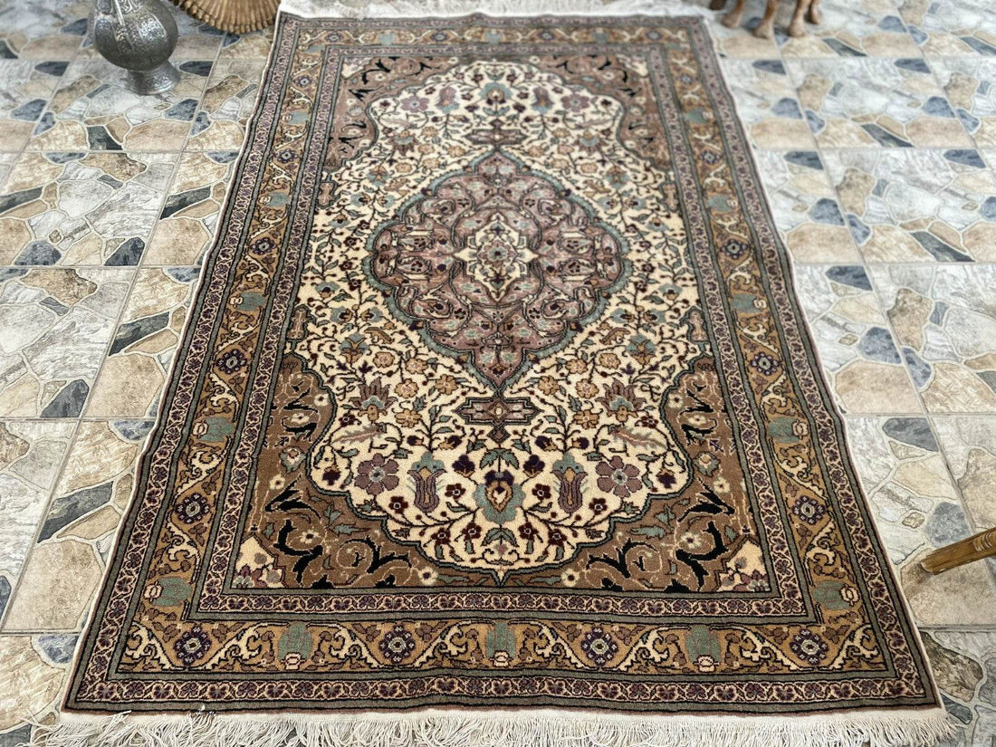Pre 1980’s ANTIQUE ANATOLIAN TURKISH VINTAGE AREA RUG - GEOMETRIC TRIBAL KAYSERI
