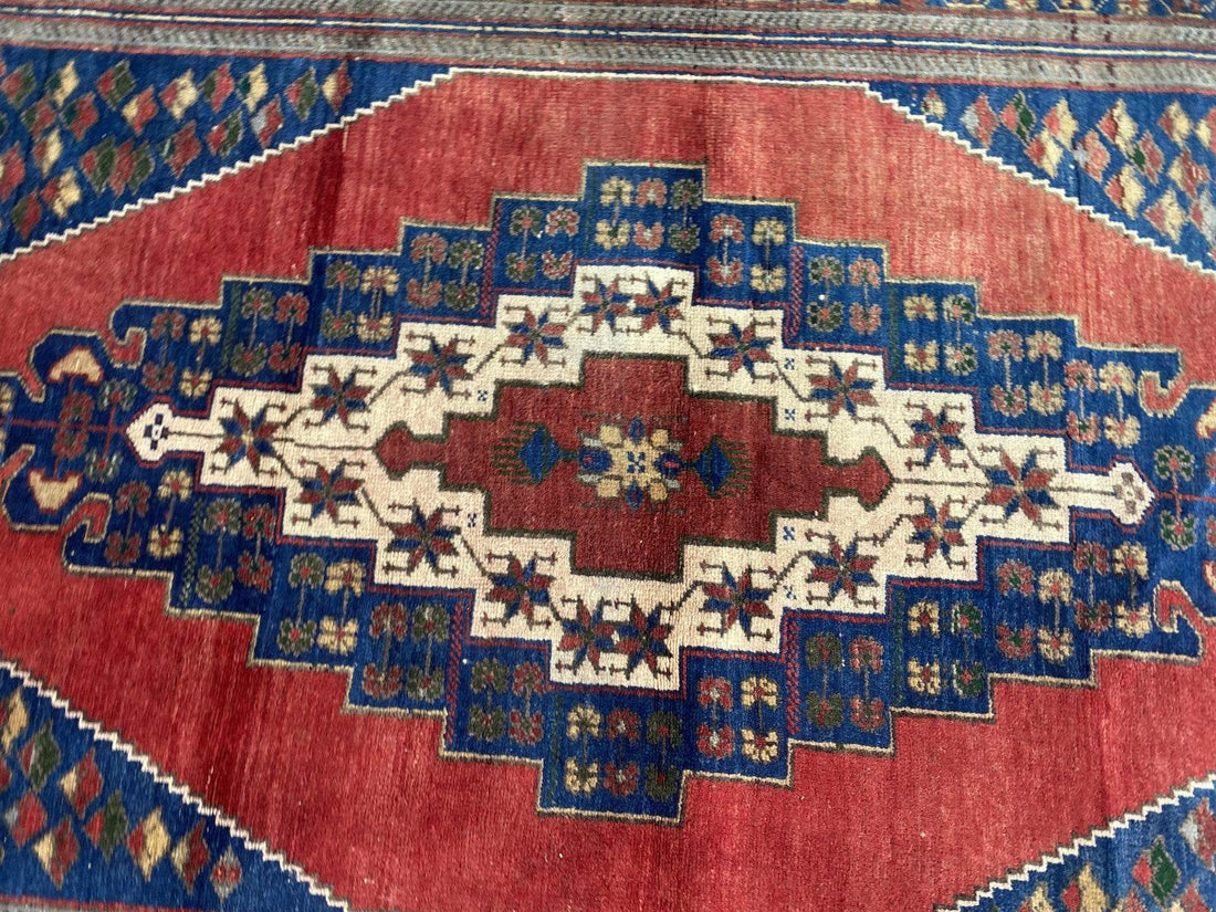 Pre 1980’s ANTIQUE ANATOLIAN FARMHOUSE RUG - GEOMETRIC TRIBAL TURKISH VINTAGE