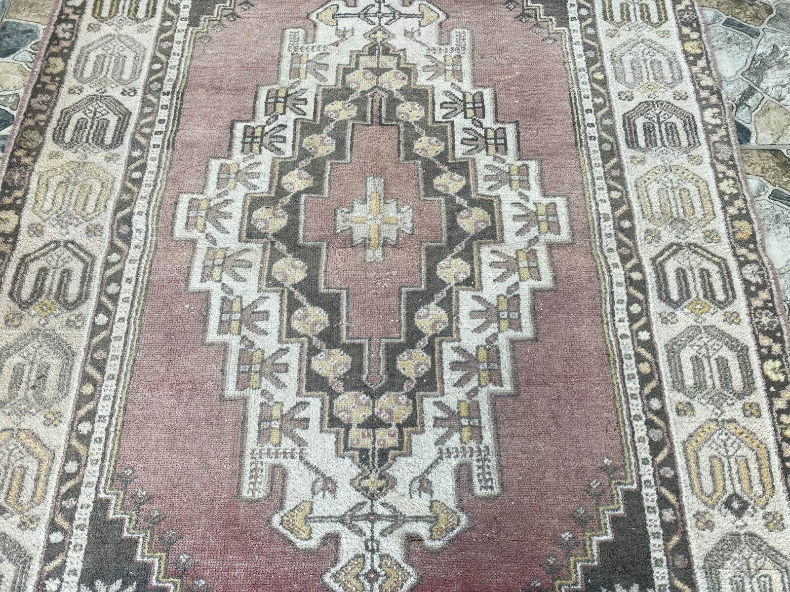 Vintage Turkish Anatolian Rug | 4.7 x 8.7 ft | Hand-Knotted Wool Tribal Carpet