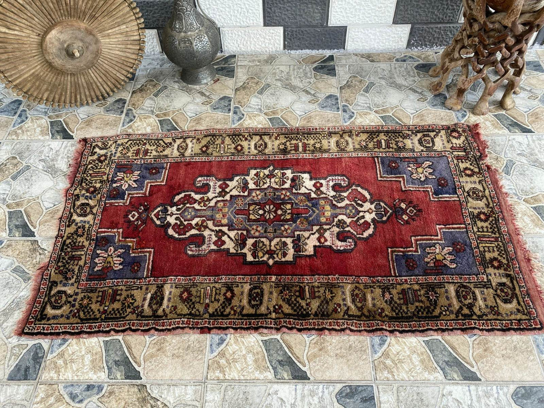 Pre 1980’s ANTIQUE ANATOLIAN FARMHOUSE RUG - GEOMETRIC TRIBAL TURKISH VINTAGE