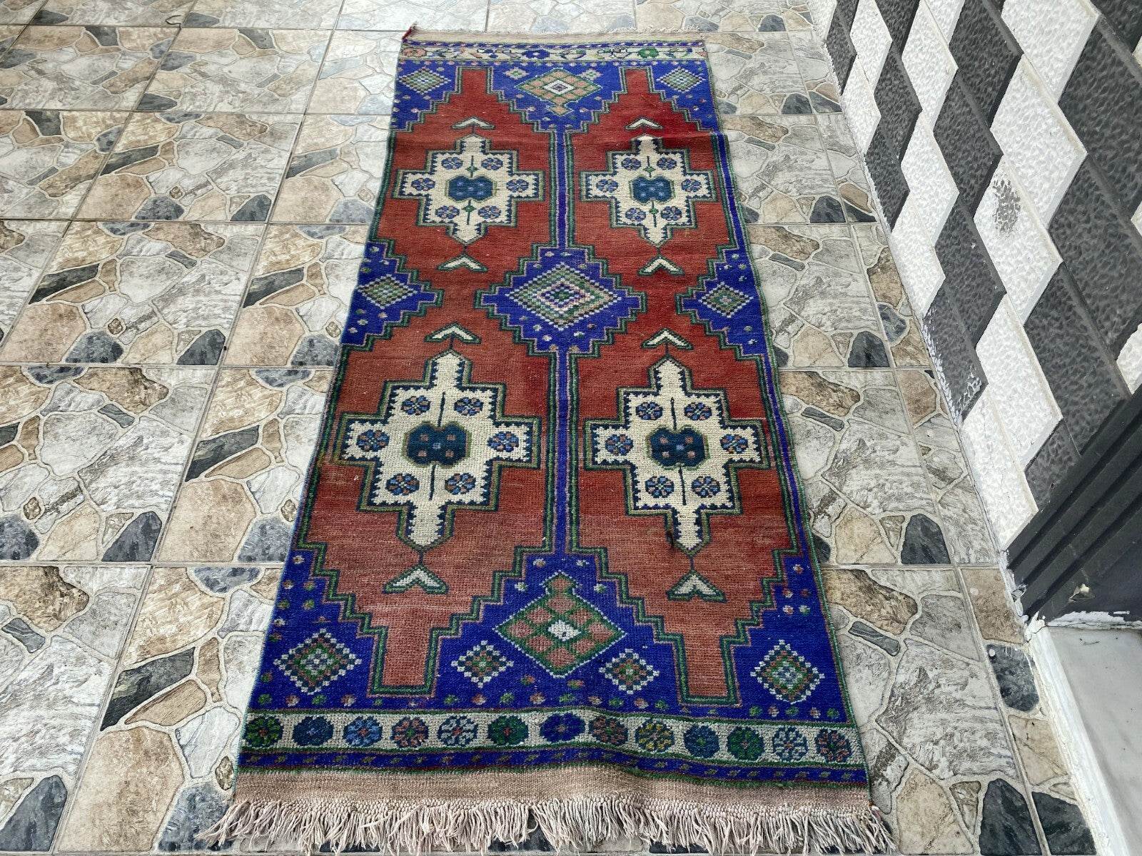 Hand-Knotted Turkish Anatolian Wool Rug | Vintage Tribal Oushak Unique Carpet