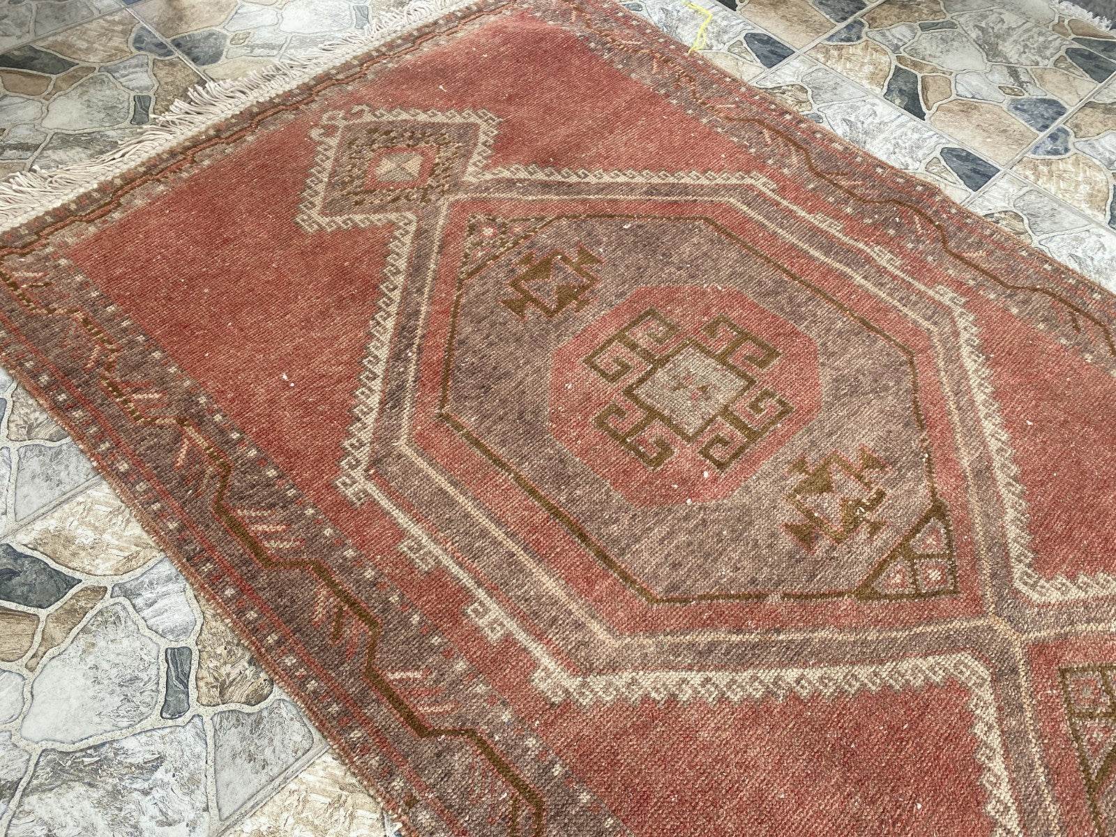 Pre 1970’s ANTIQUE ANATOLIAN FARMHOUSE RUG - GEOMETRIC TRIBAL TURKISH VINTAGE