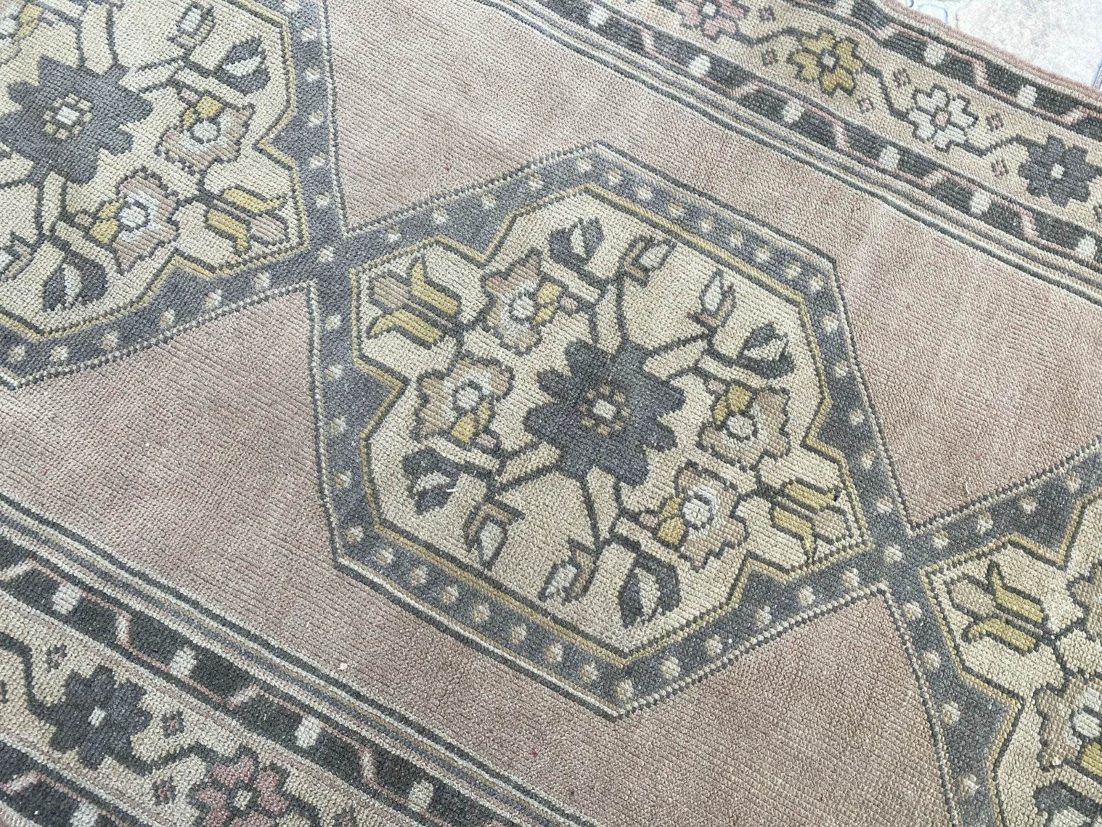 Vintage Rug | Antique Wool Farmhouse Anatolian Runner Handmade Turkish 3.2x5.7ft