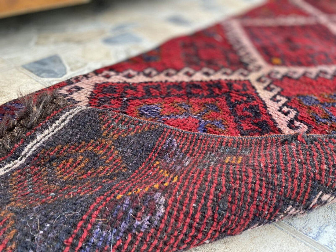 Vintage Kurdish Wool Runner, 1970s Handwoven TribalTurkish Red Rug 1'9'' x 5'6''