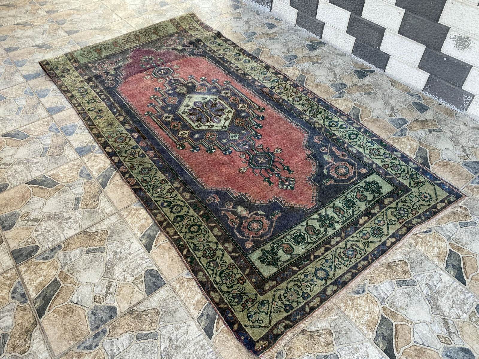 Vintage Turkish Oushak Rug | Anatolian Antique Tribal Hand-Knotted Wool 1960s