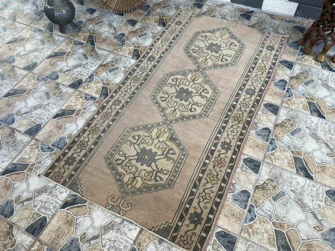 Vintage Rug | Antique Wool Farmhouse Anatolian Runner Handmade Turkish 3.2x5.7ft