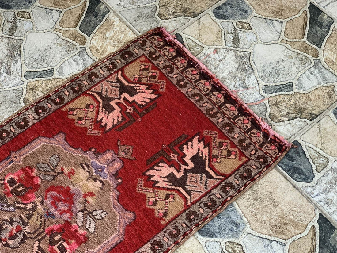 Vintage Tribal Handmade Wool Farmhouse Carpet Antique Turkish Rug 1.7 x 3.3 ft