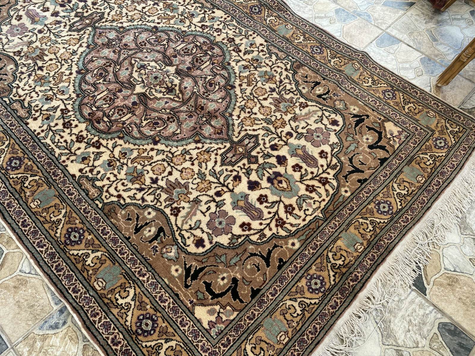 Pre 1980’s ANTIQUE ANATOLIAN TURKISH VINTAGE AREA RUG - GEOMETRIC TRIBAL KAYSERI