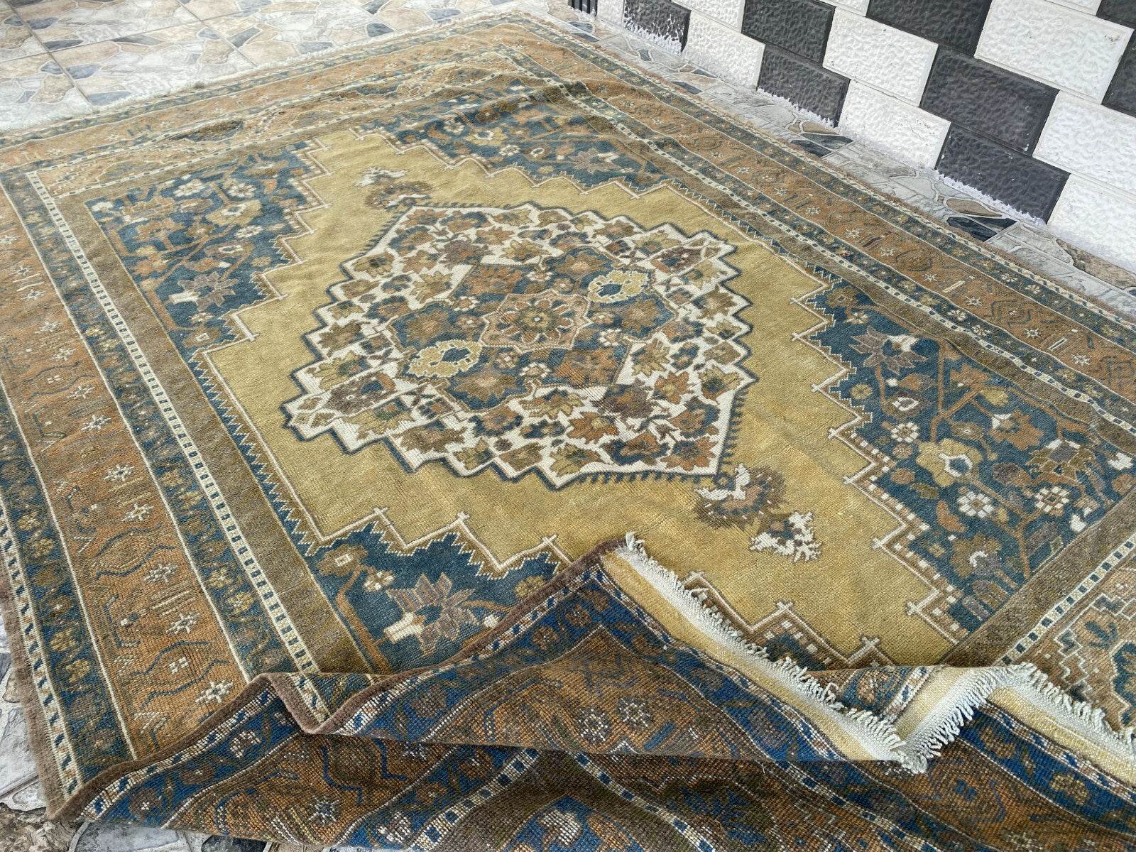 Vintage Turkish Oushak Rug | Anatolian Antique Taspinar Hand-Knotted Wool 1960s 6x8 ft