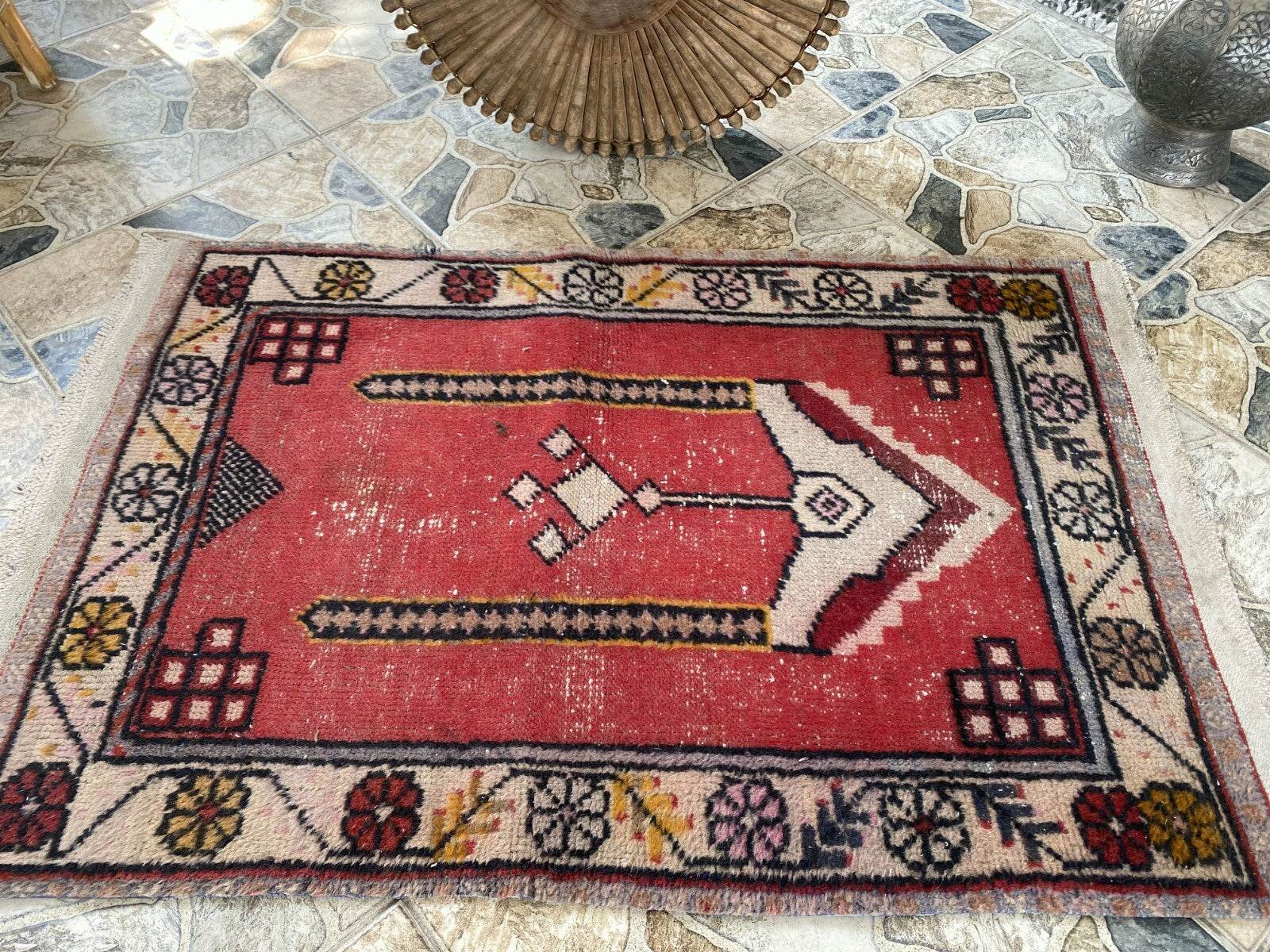 Vintage Turkish Oushak Prayer Rug | 2x3 ft | Hand-Knotted Wool Anatolian Tribal