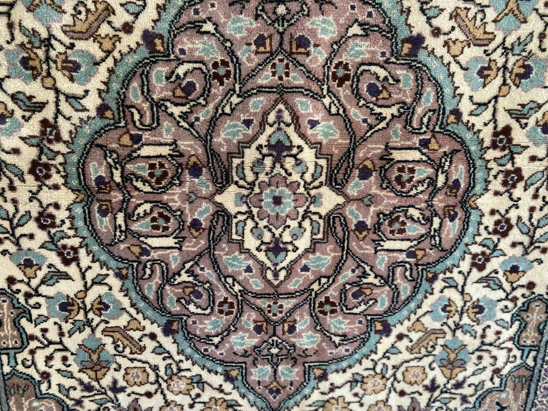 Pre 1980’s ANTIQUE ANATOLIAN TURKISH VINTAGE AREA RUG - GEOMETRIC TRIBAL KAYSERI