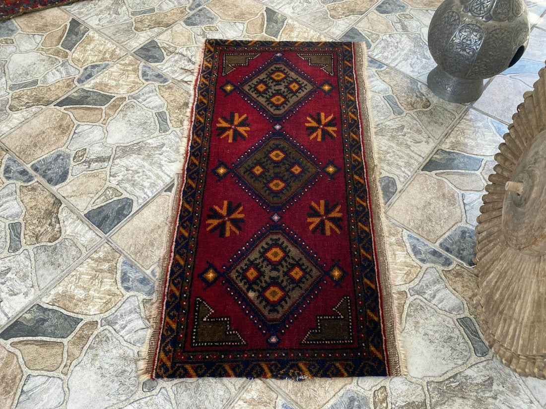 Vintage Turkish Wool Rug, Antique Hand-Knotted Geometric Oushak Small Runner 1x3