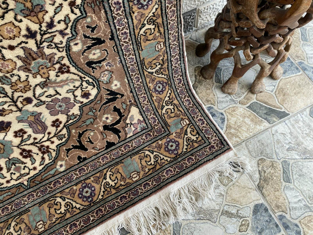 Pre 1980’s ANTIQUE ANATOLIAN TURKISH VINTAGE AREA RUG - GEOMETRIC TRIBAL KAYSERI