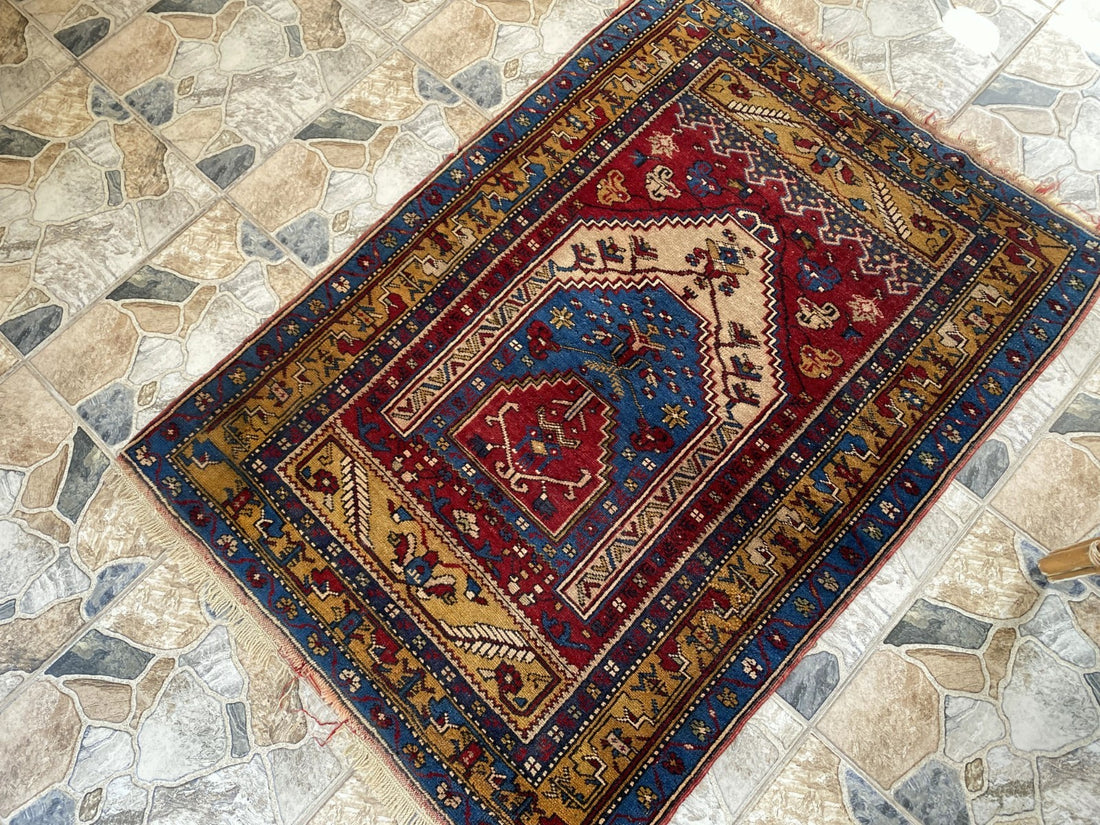 Vintage Hand-Knotted Turkish Area Rug | 3.4 x 4.7 ft | Classic Red Medallion Rug