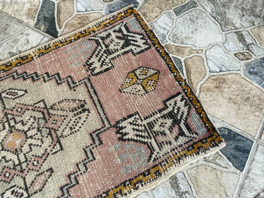 Vintage Anatolian Small Rug – 1.6 x 3.1 ft Turkish Hand-knotted Oushak Wool Rug