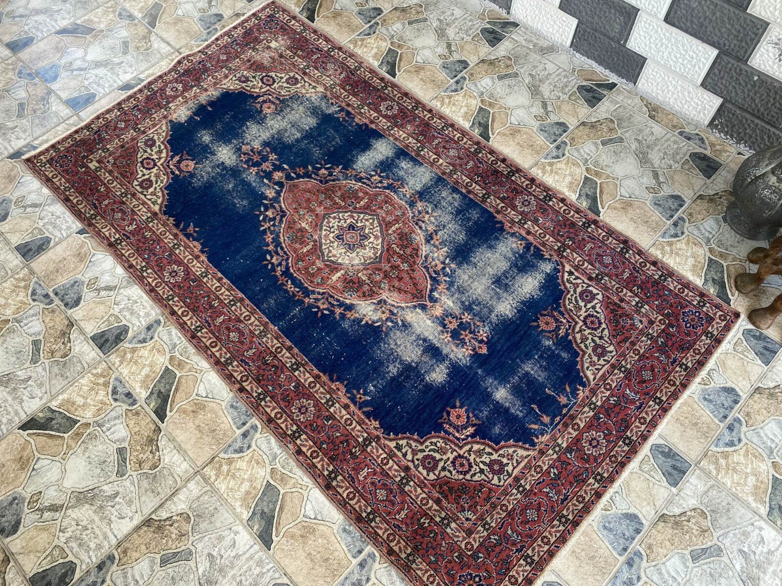 Vintage Rug | Antique Wool Farmhouse Anatolian Area Handmade Turkish Rug 3x6 ft