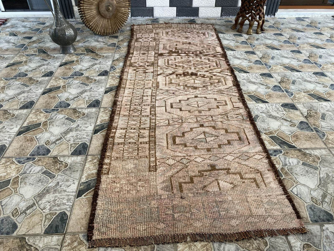 Vintage Kurdish Herki Rug | 1960s Brown Anatolian Hand-Knotted Wool Runner Rug