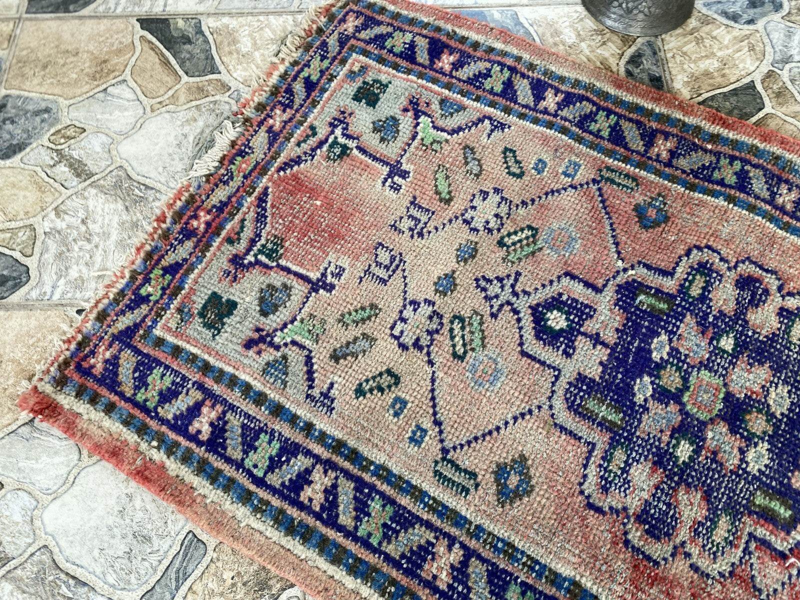 Turkish Vintage Rug, Farmhouse Geometric Hand-Knotted Wool Medallion Rug 2x4 ft