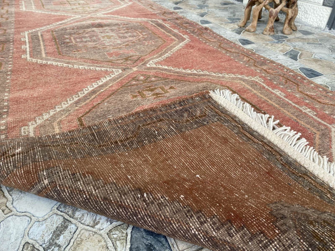 Pre 1970’s ANTIQUE ANATOLIAN FARMHOUSE RUG - GEOMETRIC TRIBAL TURKISH VINTAGE