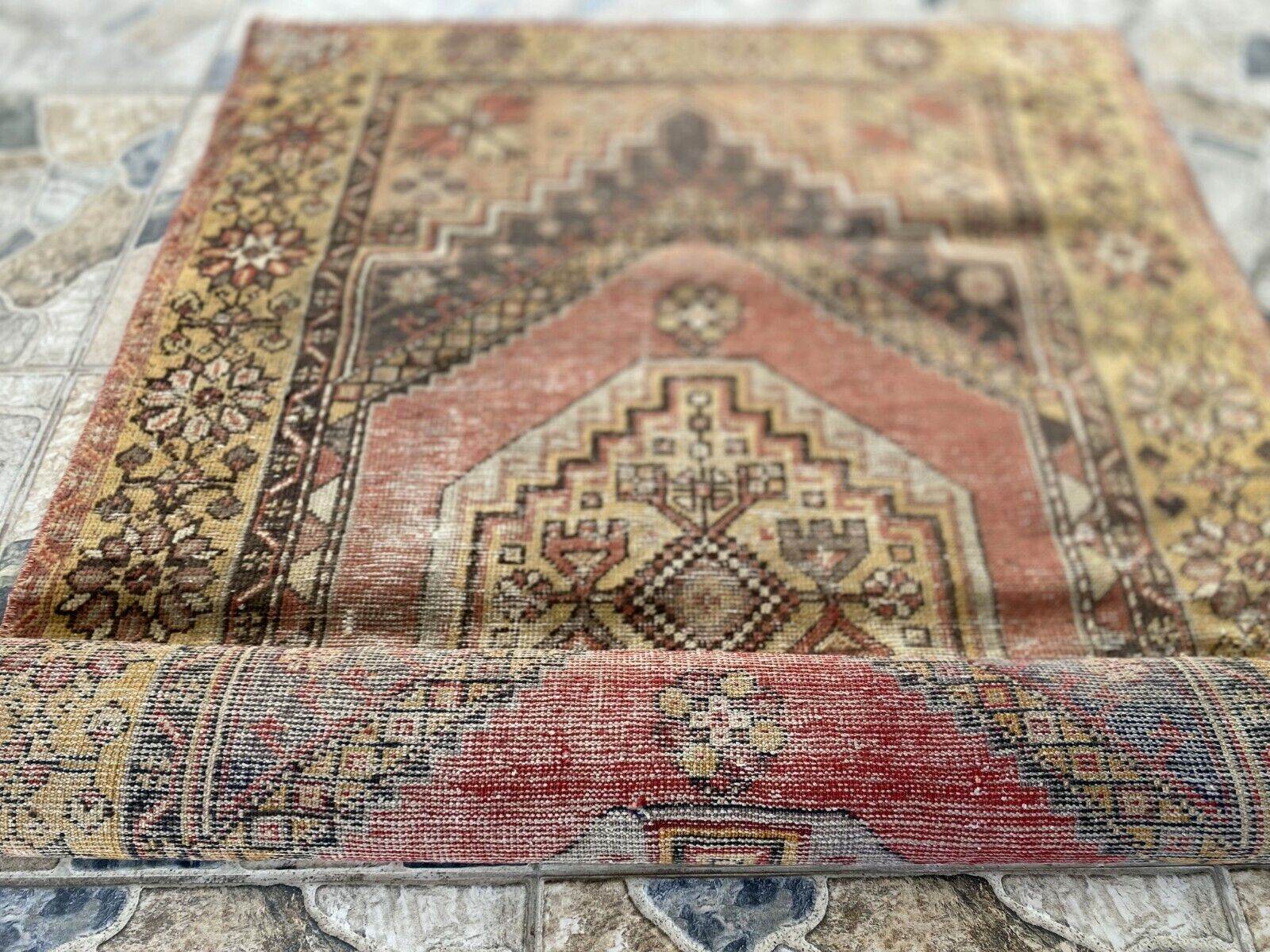 Geometric Vintage Turkish Rug, Hand-Knotted Farmhouse Anatolian Rug 3.5x5.5 Ft