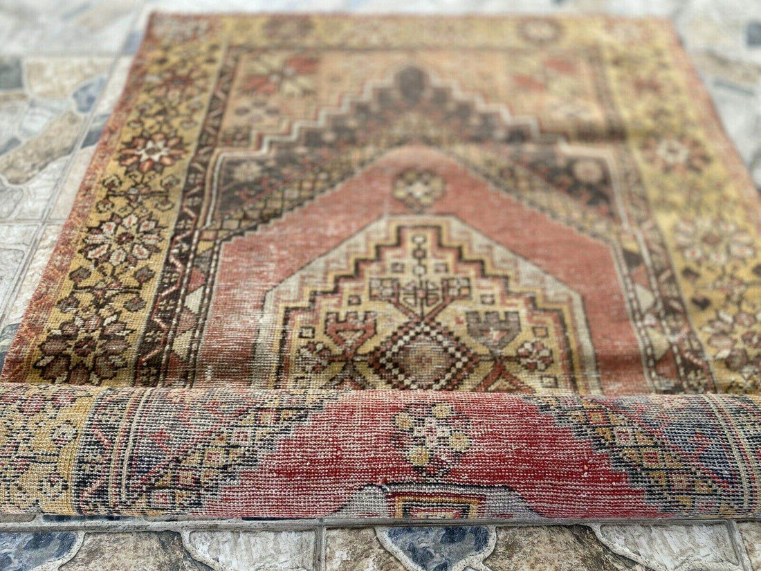 Geometric Vintage Turkish Rug, Hand-Knotted Farmhouse Anatolian Rug 3.5x5.5 Ft