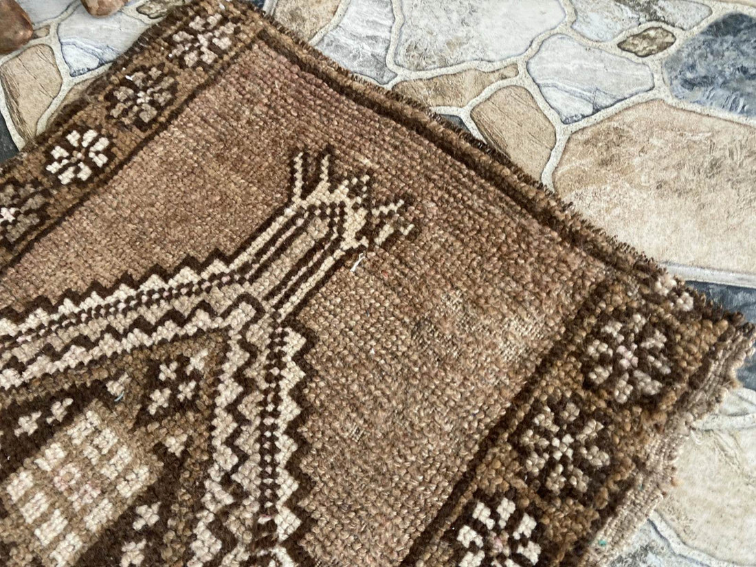 Pre 1970’s ANTIQUE ANATOLIAN FARMHOUSE RUG - GEOMETRIC TRIBAL TURKISH VINTAGE