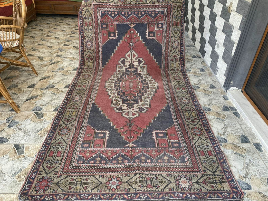 Vintage Turkish Oushak Rug, 5.0x9.7 ft Red Handmade Wool Antique Tribal Area Rug
