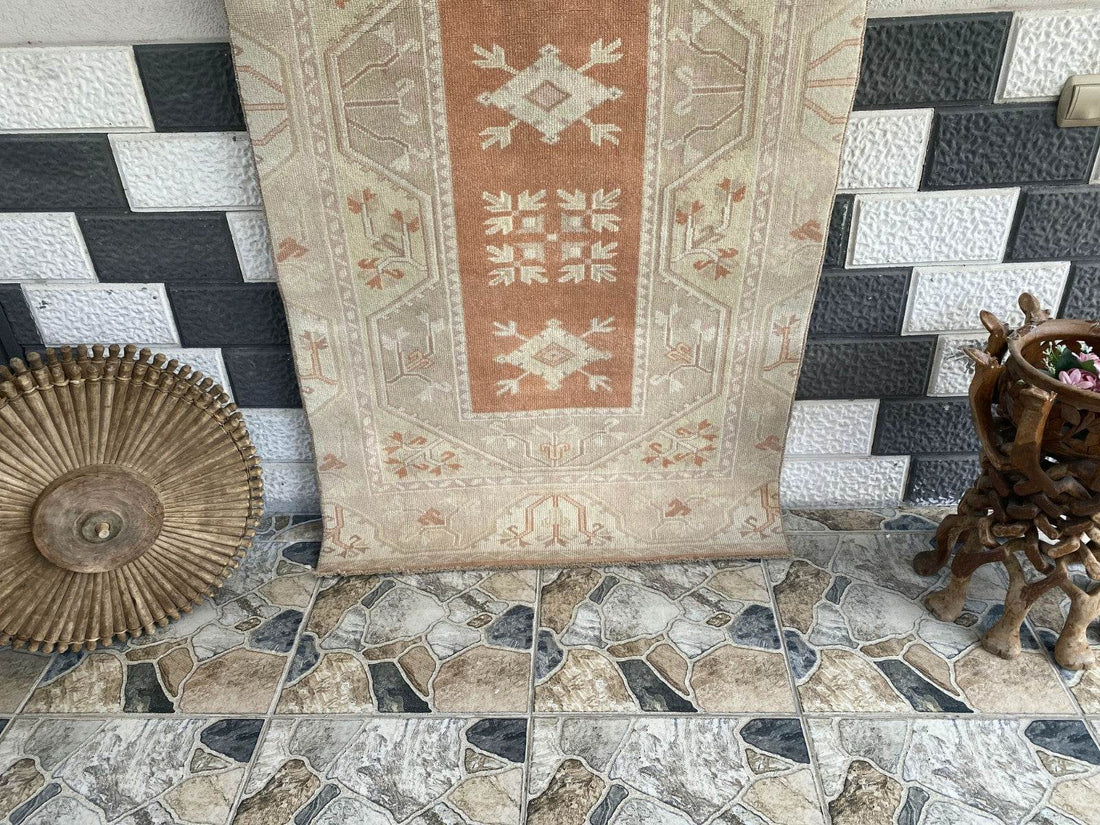 Pre 1970’s ANTIQUE ANATOLIAN FARMHOUSE RUG - GEOMETRIC TRIBAL TURKISH VINTAGE