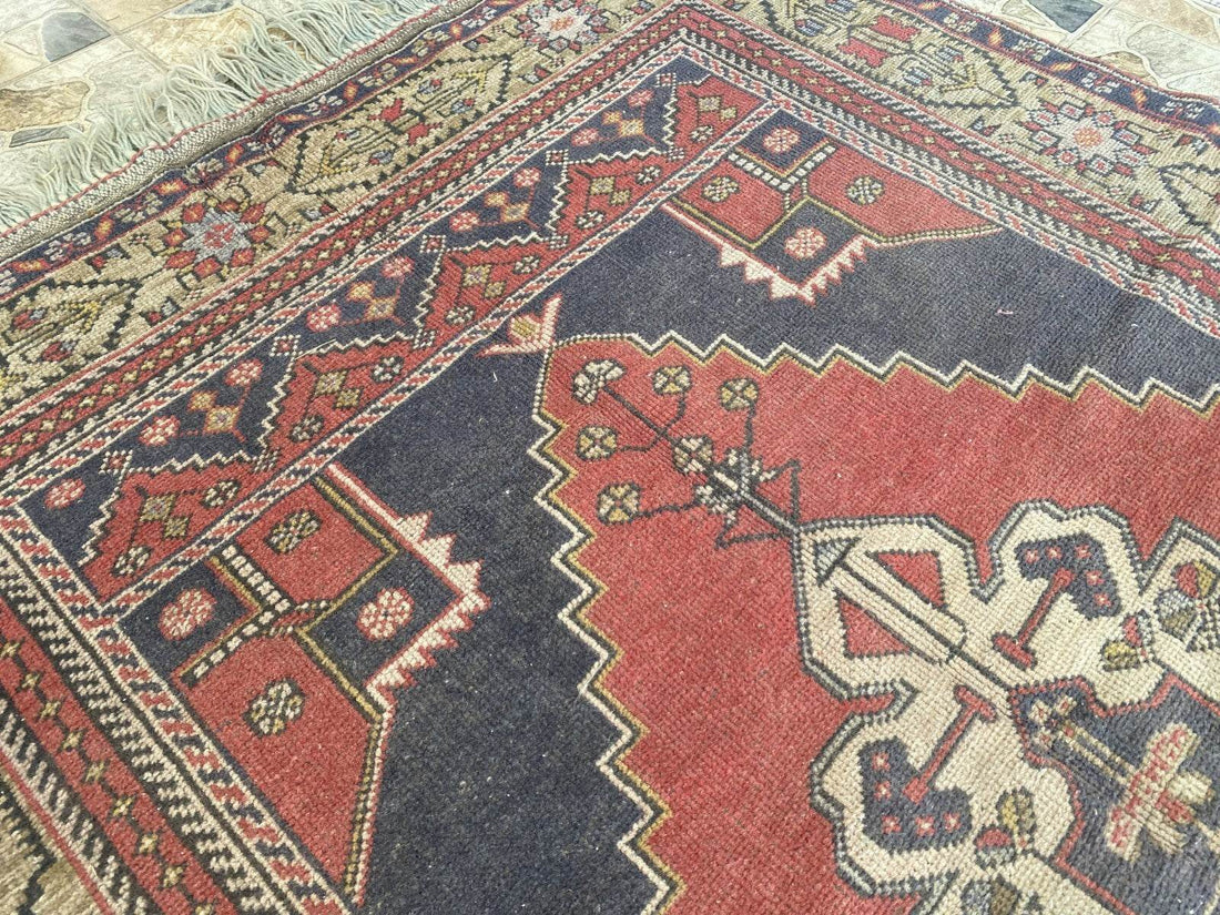 Vintage Turkish Oushak Rug, 5.0x9.7 ft Red Handmade Wool Antique Tribal Area Rug