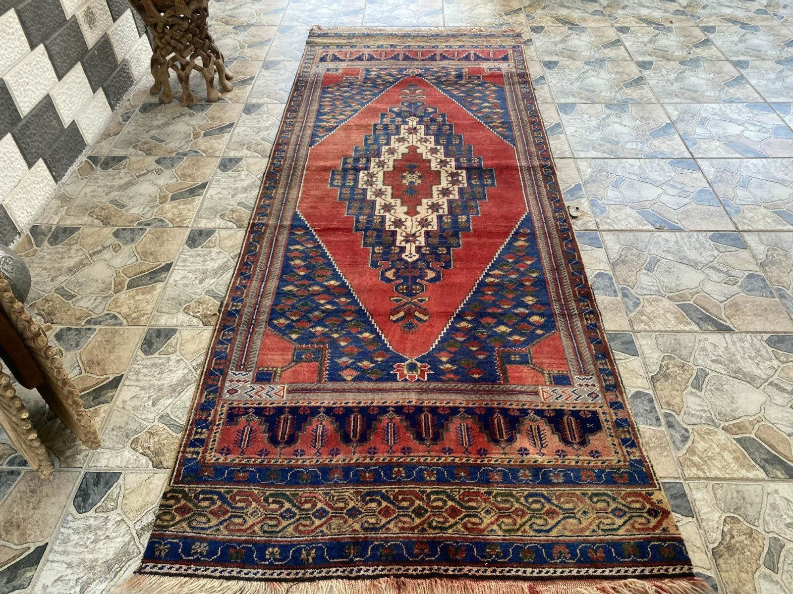 Pre 1980’s ANTIQUE ANATOLIAN FARMHOUSE RUG - GEOMETRIC TRIBAL TURKISH VINTAGE