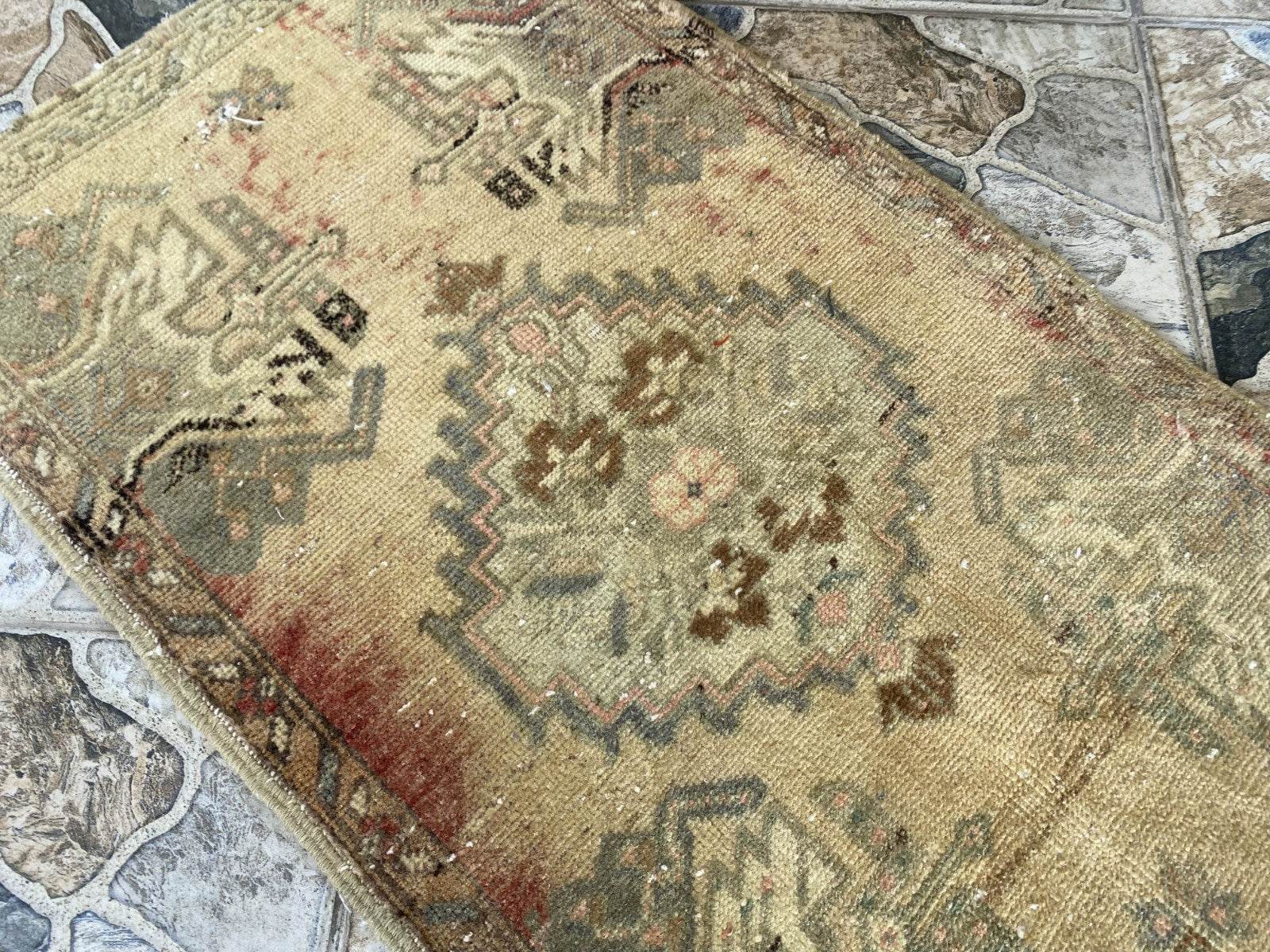 Vintage 1980s Turkish Rug - Tribal Oushak Hand-Knotted Small Carpet - 1.6x2.8 ft