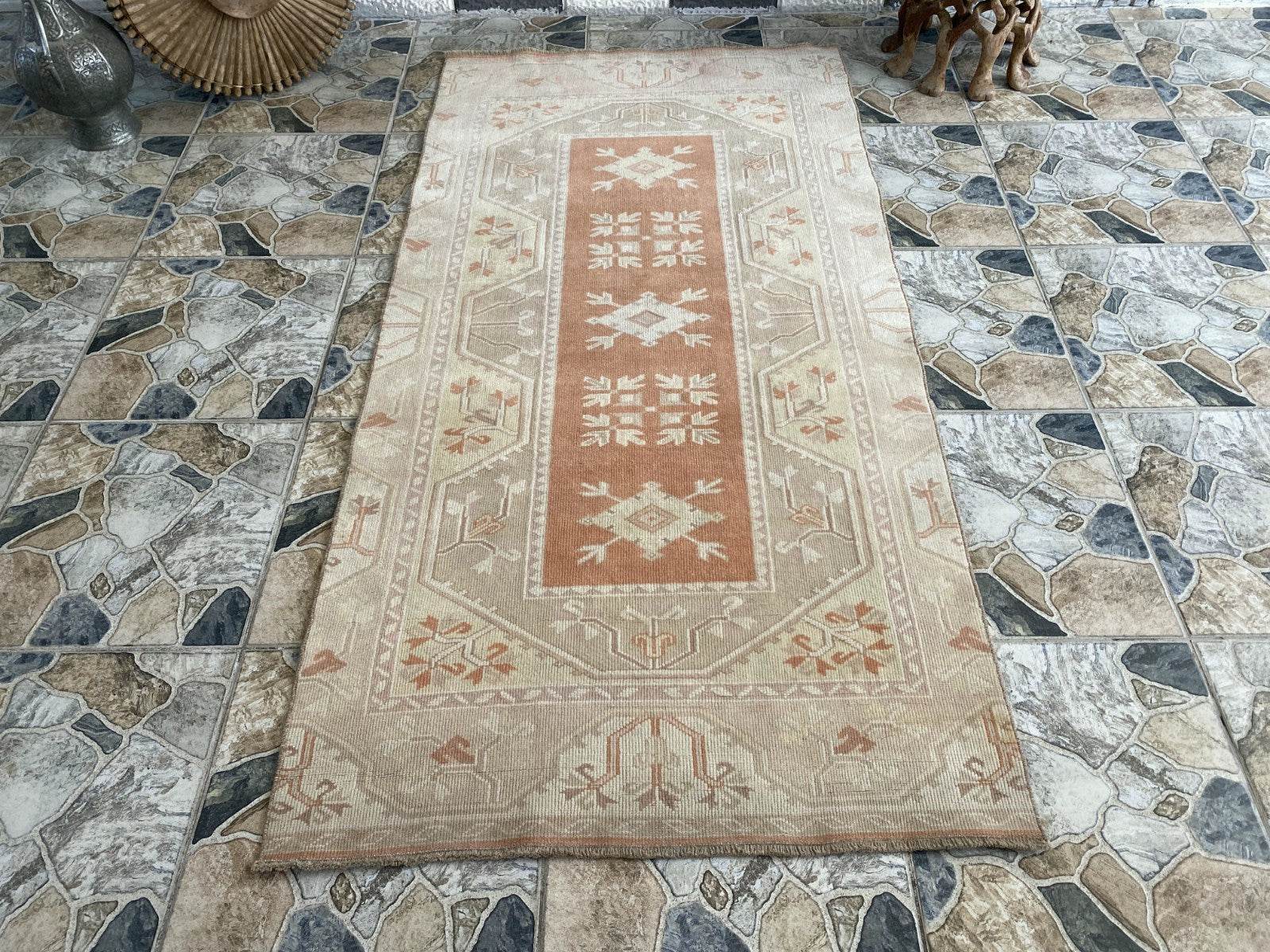 Pre 1970’s ANTIQUE ANATOLIAN FARMHOUSE RUG - GEOMETRIC TRIBAL TURKISH VINTAGE