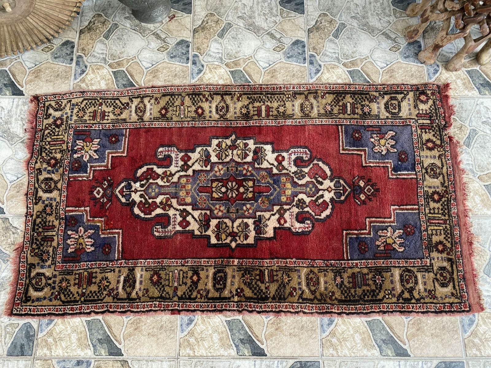 Pre 1980’s ANTIQUE ANATOLIAN FARMHOUSE RUG - GEOMETRIC TRIBAL TURKISH VINTAGE