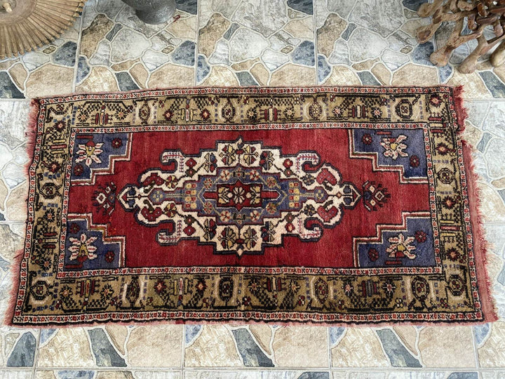 Pre 1980’s ANTIQUE ANATOLIAN FARMHOUSE RUG - GEOMETRIC TRIBAL TURKISH VINTAGE