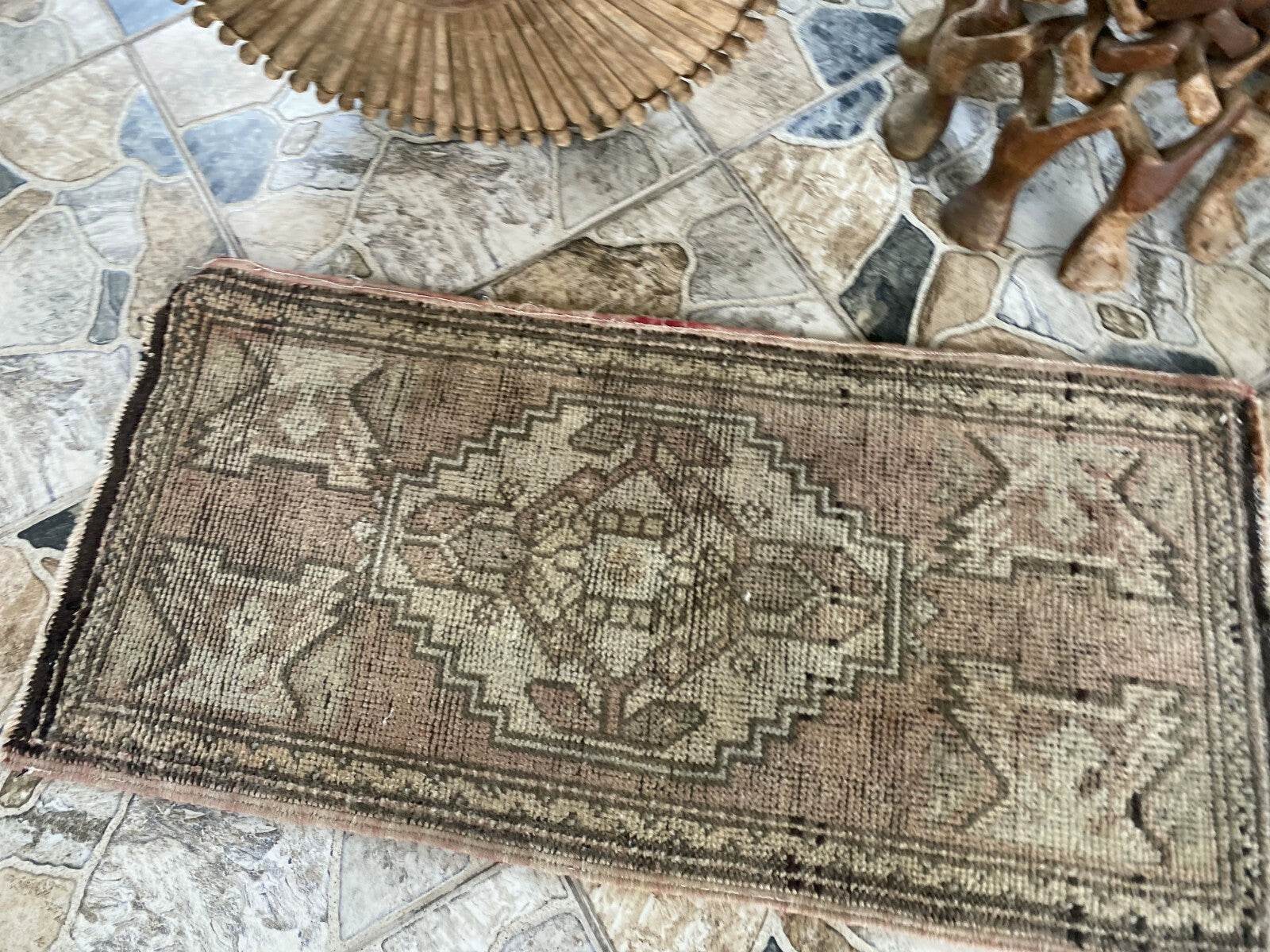 Pre 1990’s ANTIQUE ANATOLIAN FARMHOUSE RUG - TRIBAL GEOMETRIC TURKISH VINTAGE